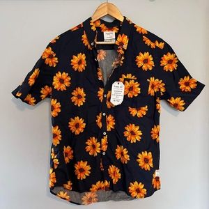 Brand new fun floral shirt